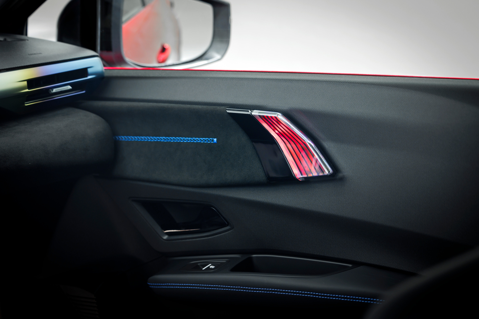 SMALL_Renault Clio full hybrid E-Tech - Esprit Alpine - Absolute Red (57)